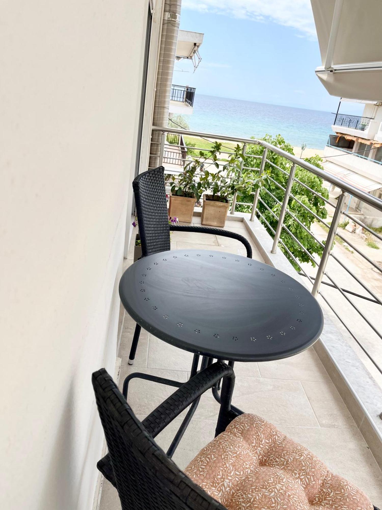 The Beach House Паралия-Дионисиу Экстерьер фото